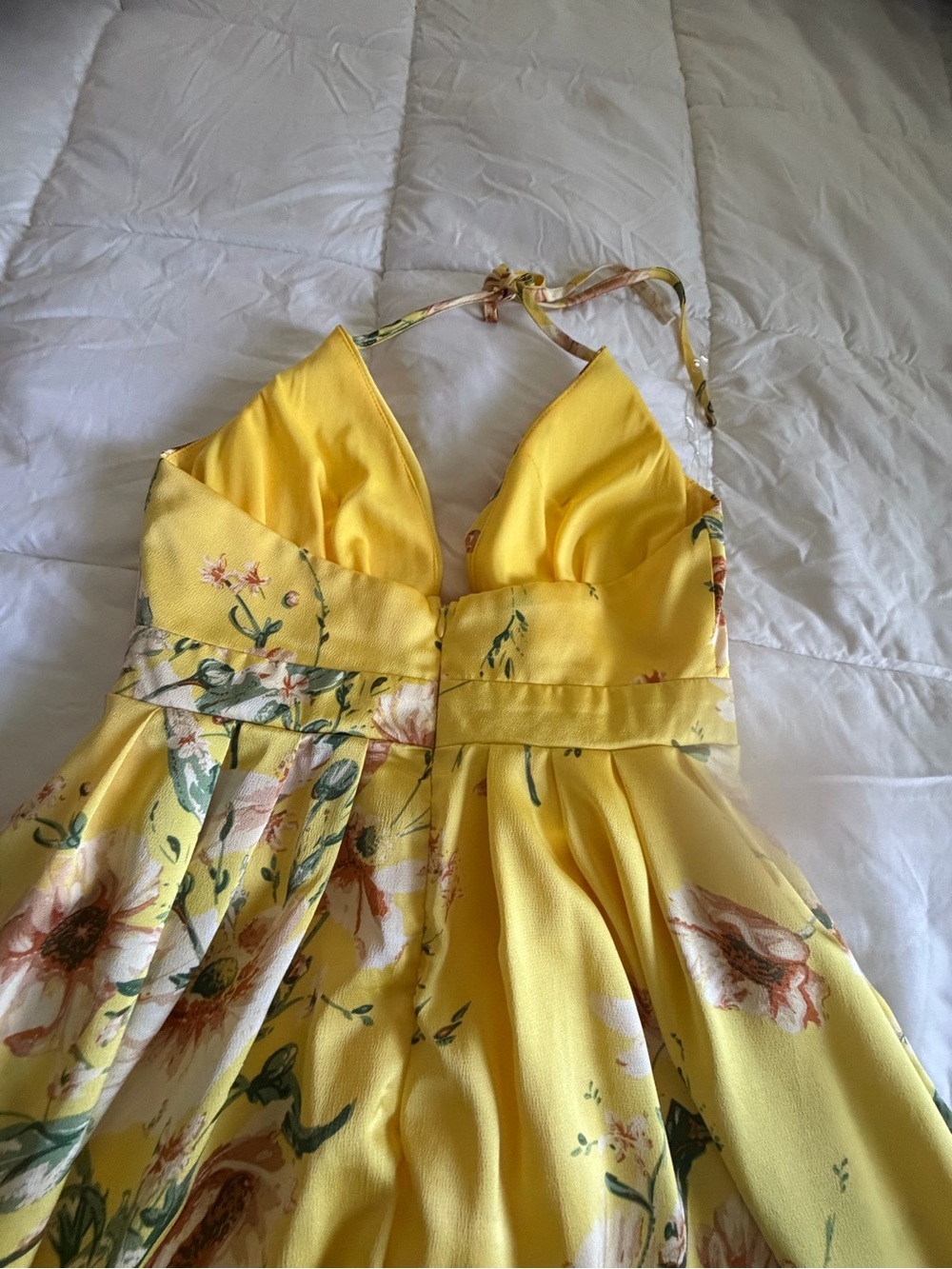 Sunlit Floral Yellow wedding guest Maxi Dress with Plunging V-Neck - Picture 6 of 10